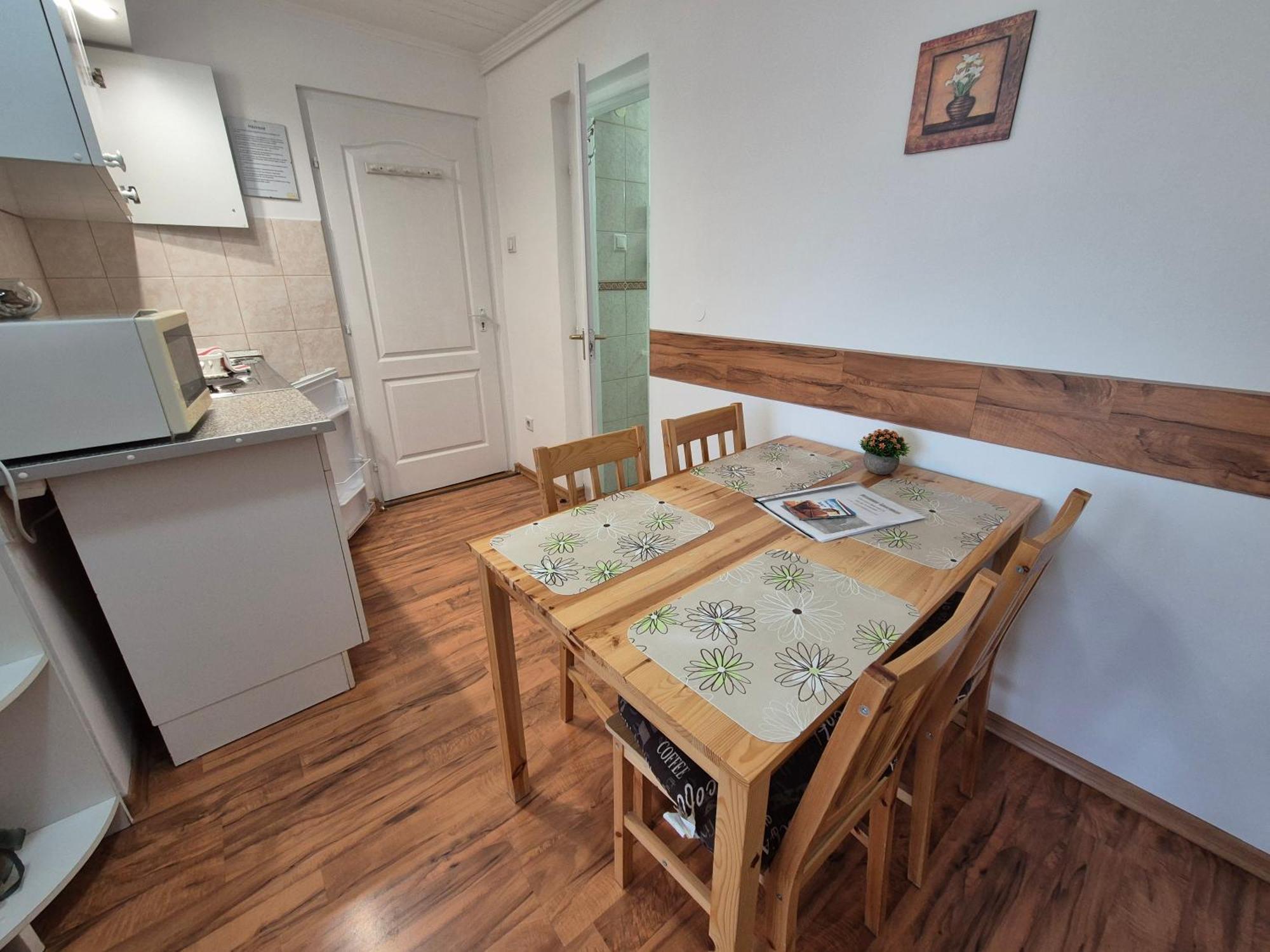 Roxanna Apartman Gyula Esterno foto