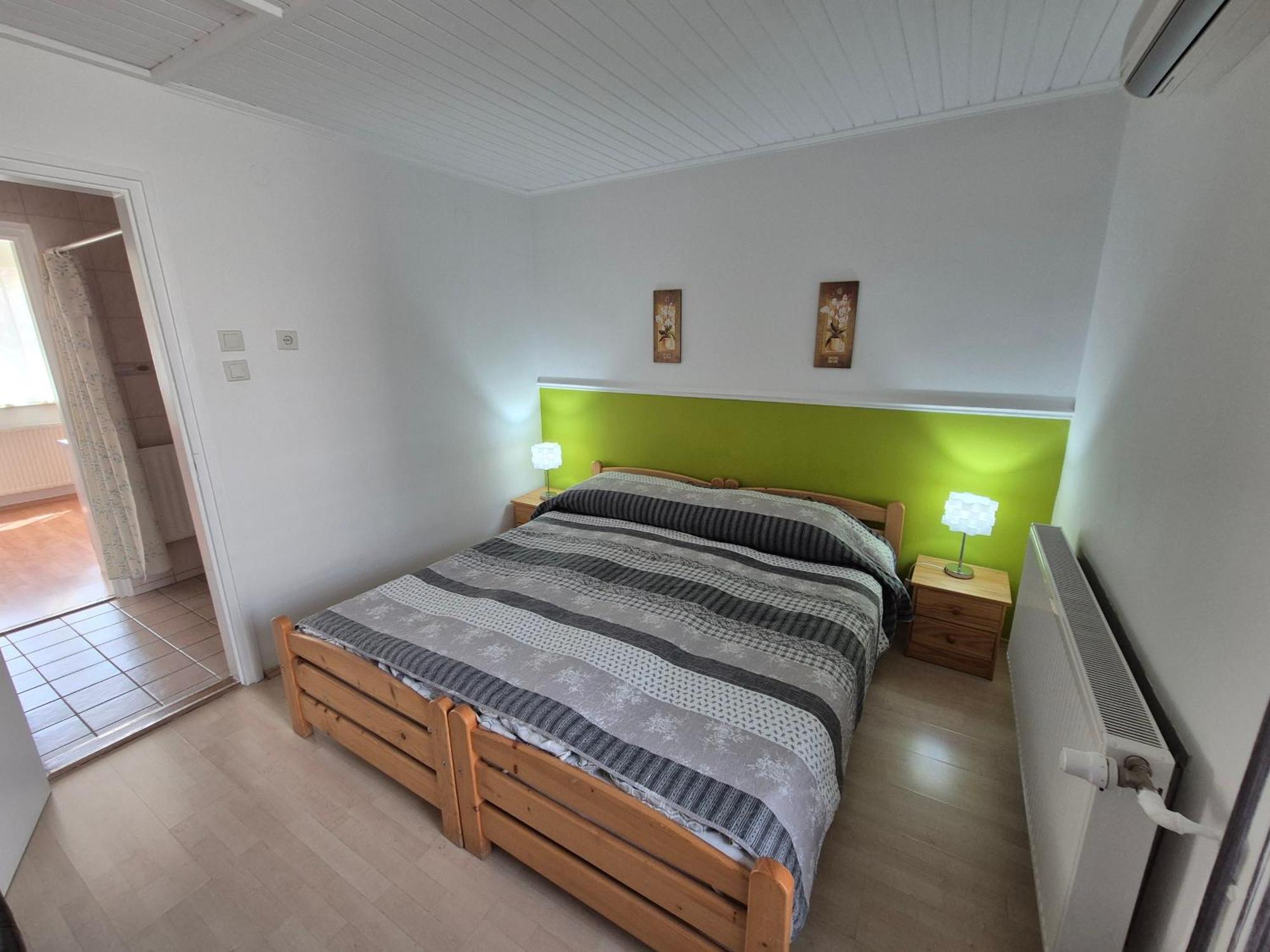 Roxanna Apartman Gyula Esterno foto