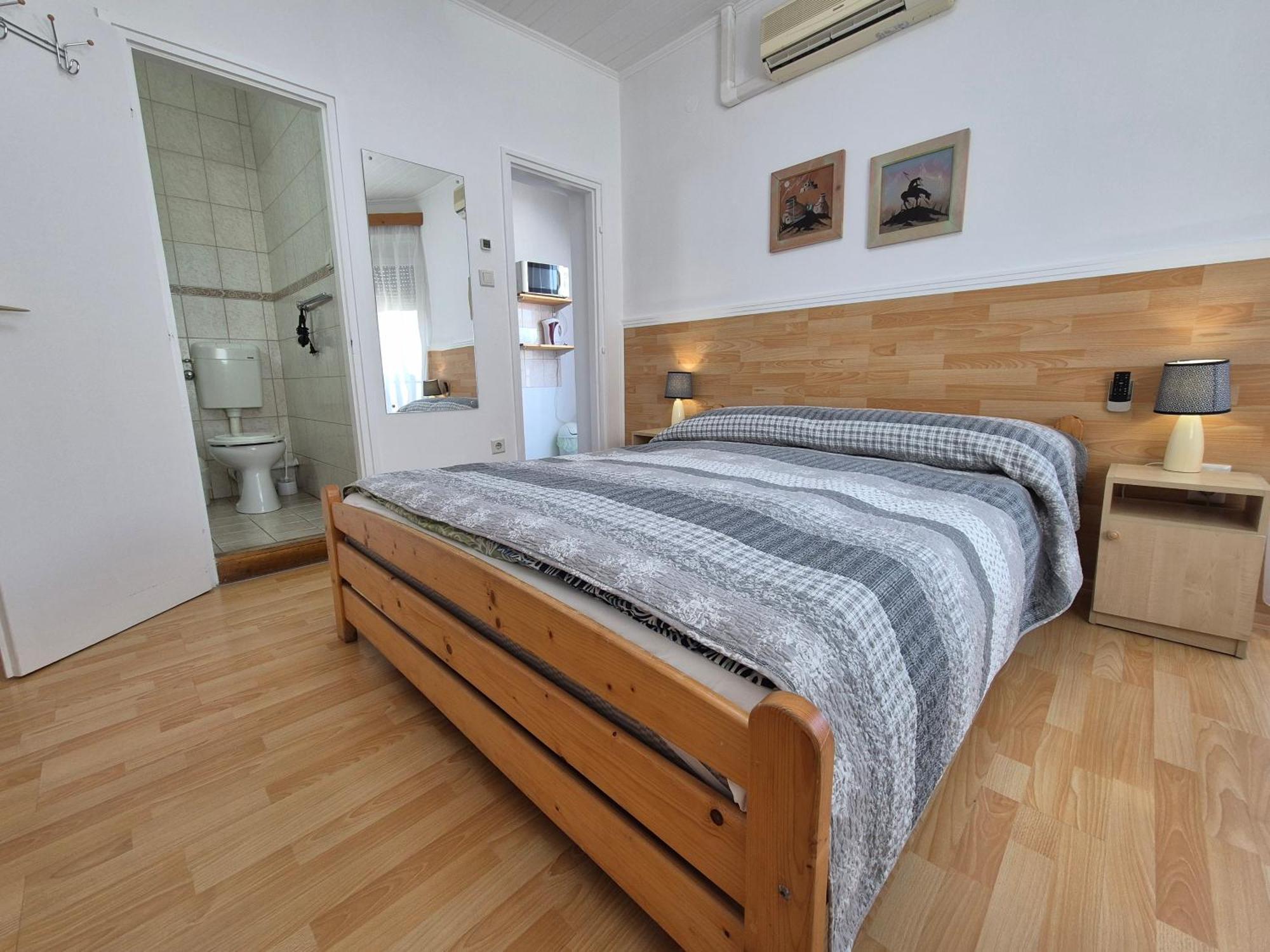 Roxanna Apartman Gyula Esterno foto