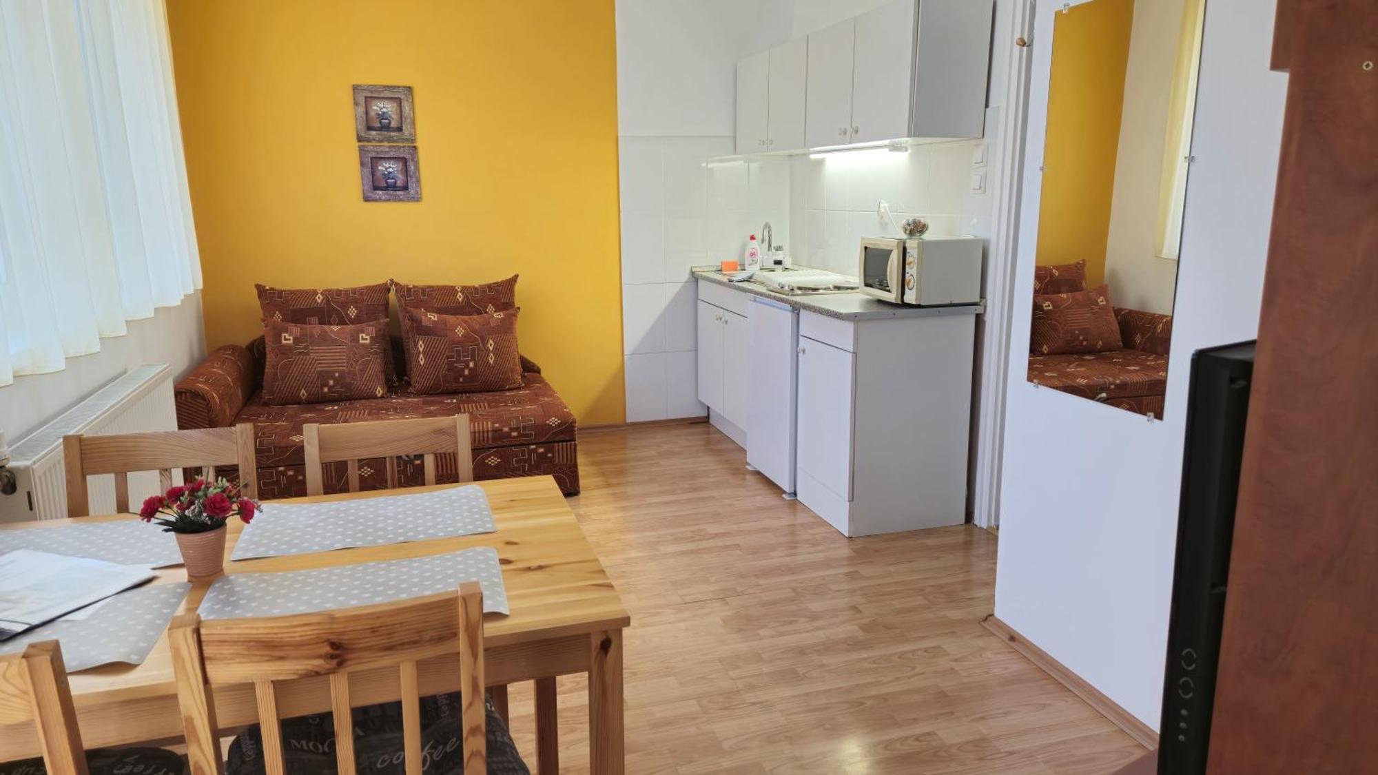 Roxanna Apartman Gyula Esterno foto